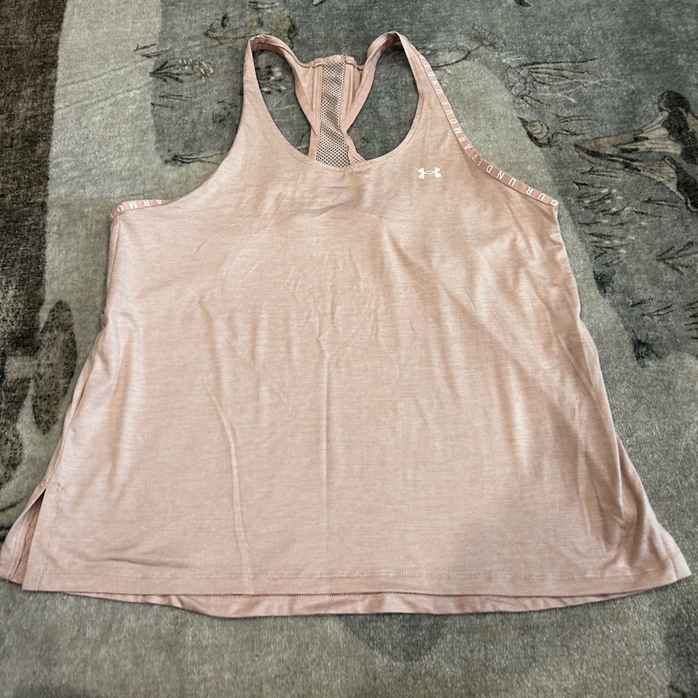 Light pink Under Armour tank - Medium